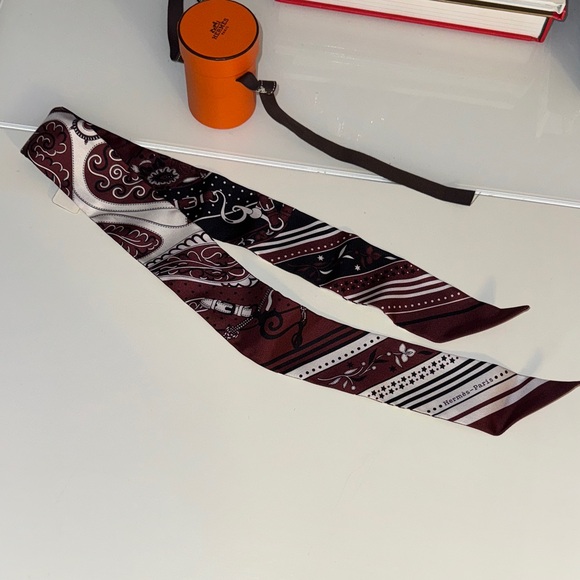Brand new Authentic HERMES Burgundy and White Silk Twilly - Picture 1 of 9